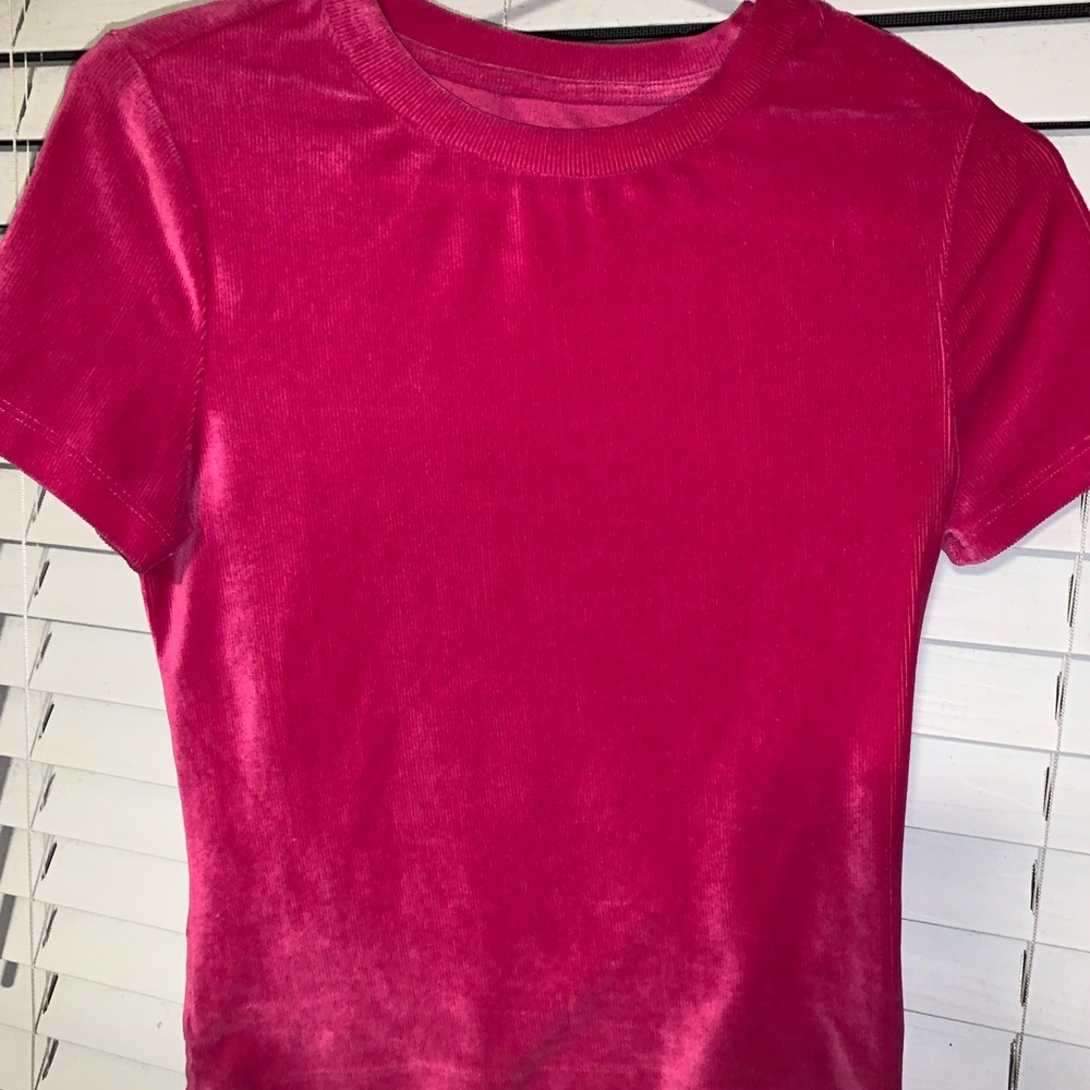 pink crop top